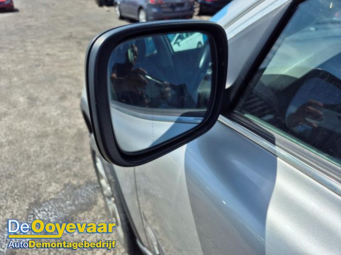 Volvo XC90 I 2.4 D5 20V Skrotfordon (2009, METALLIC ZILVER)