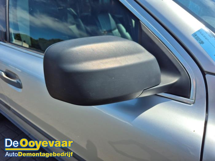 Volvo XC90 I 2.4 D5 20V Skrotfordon (2009, METALLIC ZILVER)