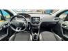 Peugeot 208 I 1.2 Vti 12V PureTech 82 Skrotfordon (2014, GRIJS)