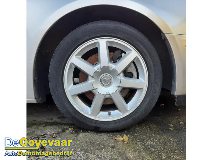 Cadillac STS 3.6 V6 24V VVT Li Skrotfordon (2005, GRIJS)