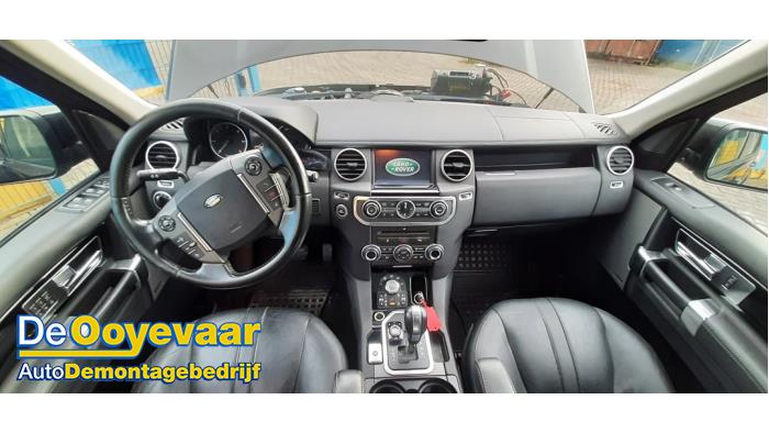 Landrover Discovery IV 3.0 SD V6 24V Skrotfordon (2011, METALLIC ZWART)