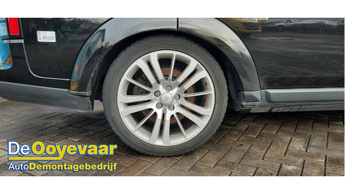 Landrover Discovery IV 3.0 SD V6 24V Skrotfordon (2011, METALLIC ZWART)