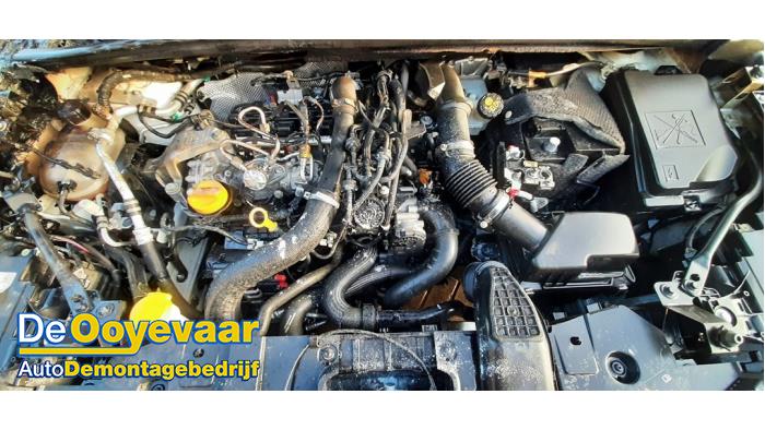 Renault Captur II 1.3 TCE 130 16V Samochód złomowany (2021, Metalik, Bialy, Pomaranczowy)