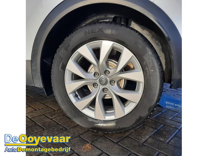 Renault Captur II 1.3 TCE 130 16V Samochód złomowany (2021, Metalik, Bialy, Pomaranczowy)