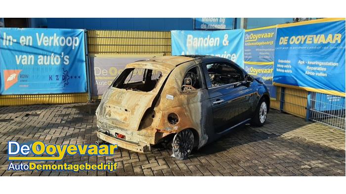 Fiat 500 0.9 TwinAir 80 Sloopvoertuig (2017, Zwart)