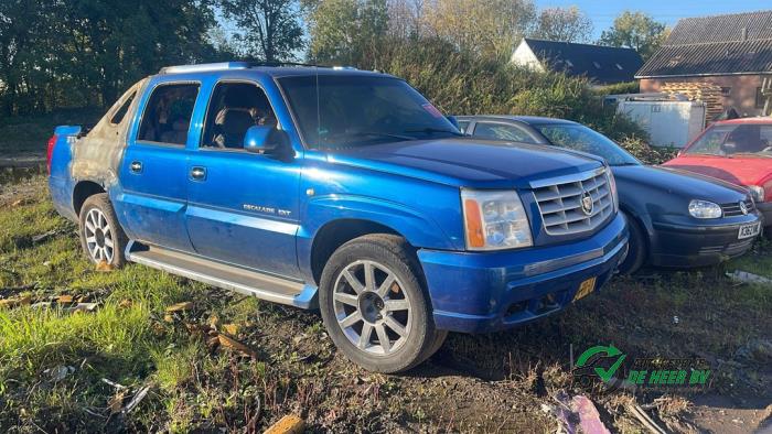 Cadillac Escalade Skrotfordon (2004, NIET VAN TOEPASSING)