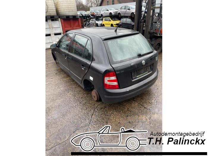 Skoda Fabia 1.4i 16V Salvage vehicle (2006, Black)
