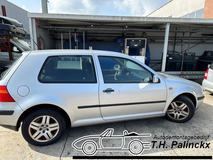 Volkswagen Golf IV 1.4 16V Salvage vehicle (2002, Gray)