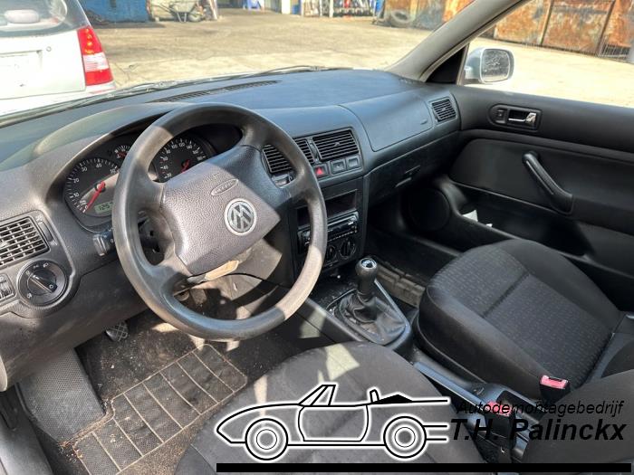 Volkswagen Golf IV 1.4 16V Salvage vehicle (2002, Gray)