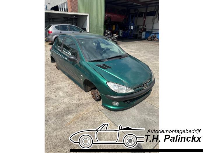 Peugeot 206 1.4 XR,XS,XT,Gentry Salvage vehicle (2002, Green)