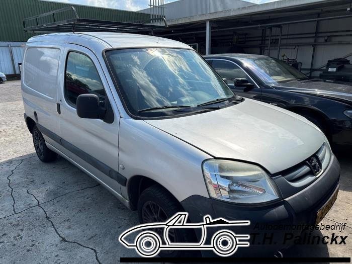 Peugeot Partner 1.9D Samochód złomowany (2003, Granit)