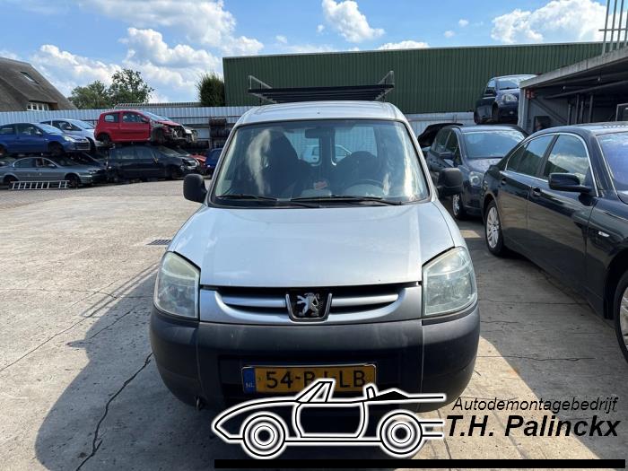Peugeot Partner 1.9D Samochód złomowany (2003, Granit)