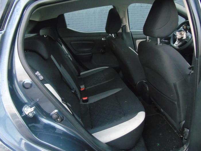 Nissan Micra Skrotfordon (2019, GRIJS)