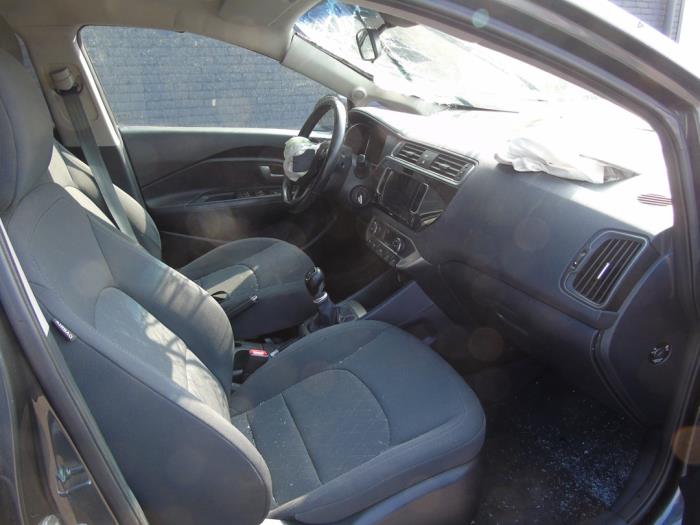 Kia Rio III 1.4 CRDi 16V Sloopvoertuig (2016, Grafiet)