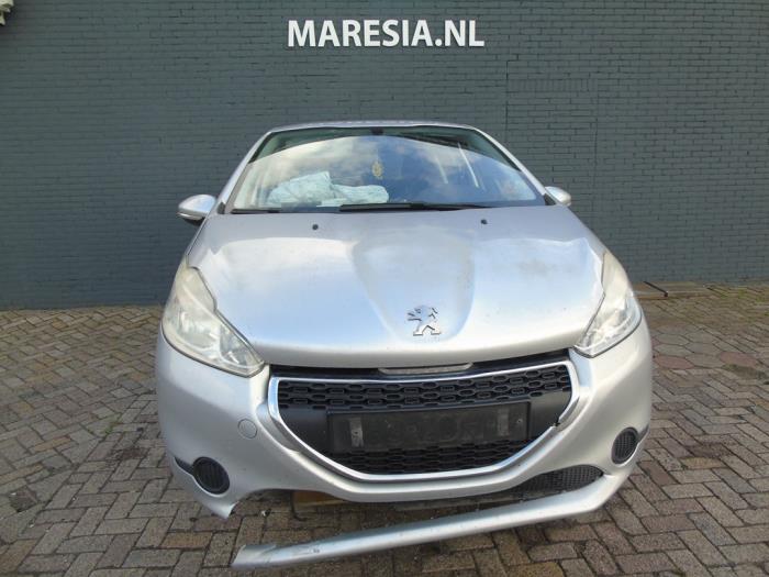 Peugeot 208 I 1.2 Vti 12V PureTech 82 Skrotfordon (2012, GRIJS)