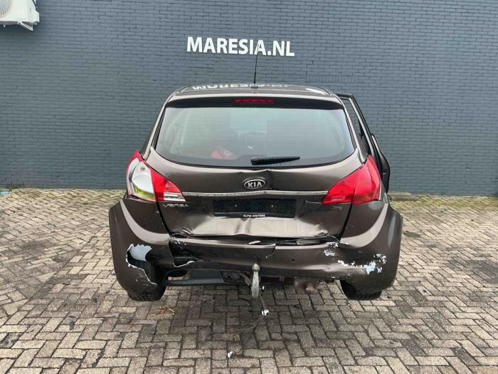 Kia Venga 1.6 CVVT 16V Sloopvoertuig (2017, Grijs)