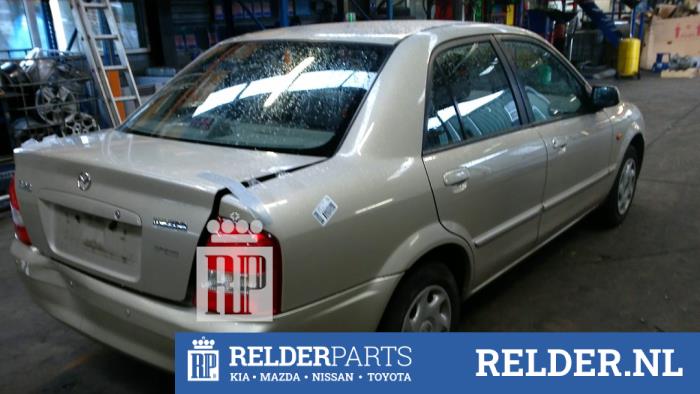 Mazda 323 1.6 16V Skrotfordon (2002, GRIJS 4F)