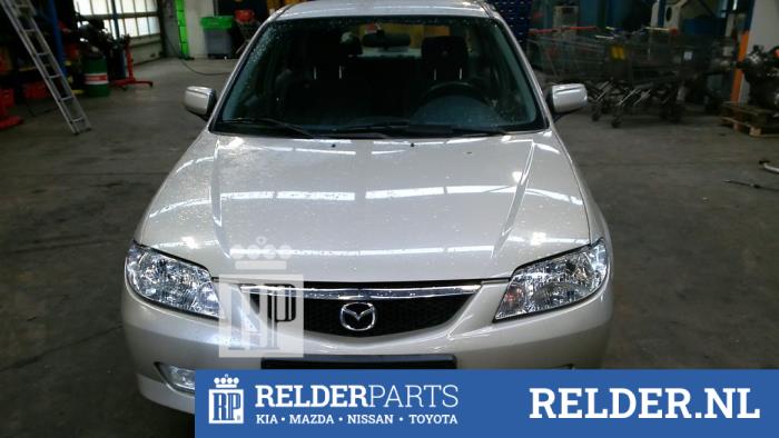 Mazda 323 1.6 16V Skrotfordon (2002, GRIJS 4F)