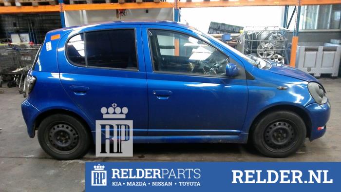 Toyota Yaris 1.5 T Sport 16V VVT-i Skrotfordon (2001, BLAUW 8B6)