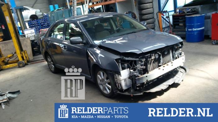 Toyota Avensis 1.8 16V VVT-i Skrotfordon (2004, GRIJS 1E5)