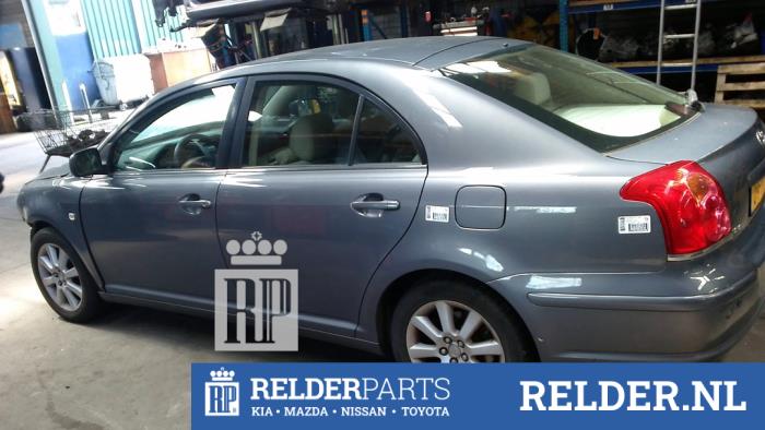 Toyota Avensis 1.8 16V VVT-i Skrotfordon (2004, GRIJS 1E5)