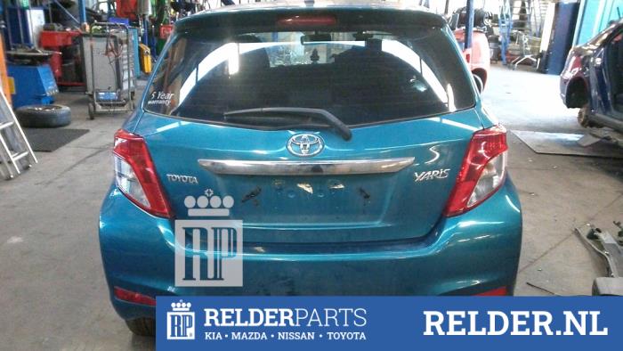 Toyota Yaris III 1.33 16V Dual VVT-I Sloopvoertuig (2013, Blauw)