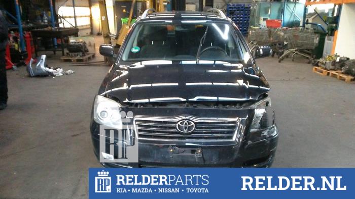 Toyota Avensis Wagon 2.0 16V VVT-i D4 Skrotfordon (2005, ZWART 209)