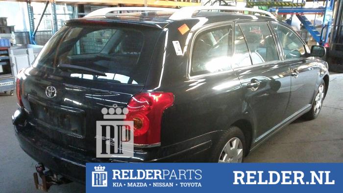 Toyota Avensis Wagon 2.0 16V VVT-i D4 Skrotfordon (2005, ZWART 209)