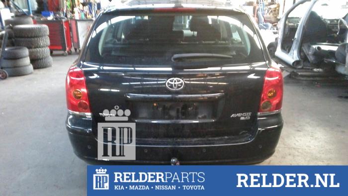 Toyota Avensis Wagon 2.0 16V VVT-i D4 Skrotfordon (2005, ZWART 209)