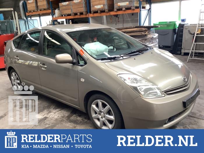 Toyota Prius 1.5 16V Sloopvoertuig (2004, Beige)