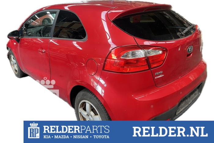 Kia Rio III 1.4 CVVT 16V Skrotfordon (2013, ROOD BEG)
