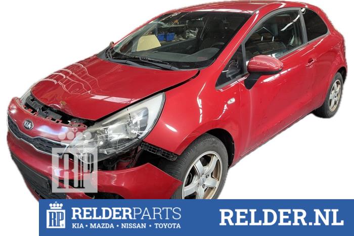 Kia Rio III 1.4 CVVT 16V Skrotfordon (2013, ROOD BEG)