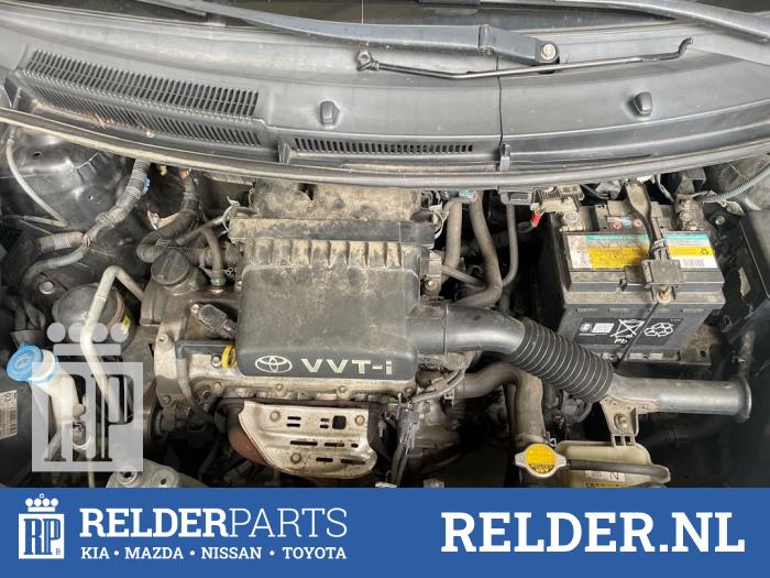 Toyota Yaris II 1.3 16V VVT-i Sloopvoertuig (2008, Zwart)