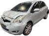 Toyota Yaris II 1.33 16V Dual VVT-I Skrotfordon (2011, GRIJS 1E7)