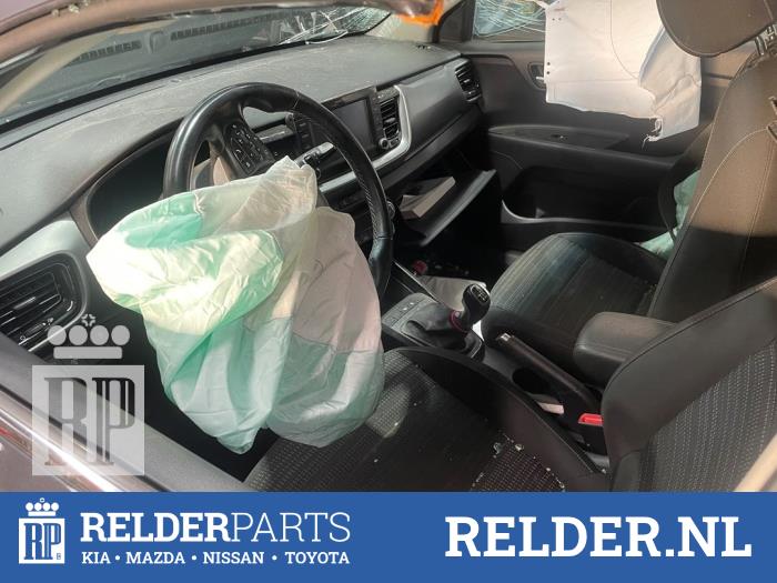 Kia Stonic 1.4 MPI 16V Skrotfordon (2019, GRIJS ABT)