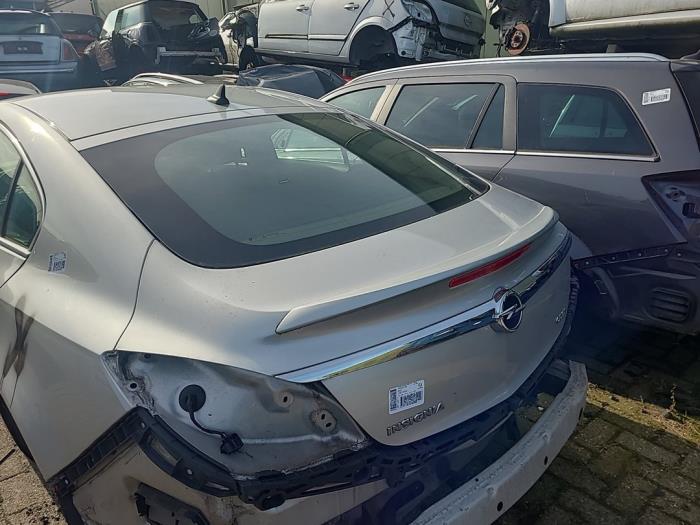 Opel Insignia 2.0 CDTI 16V 130 Ecotec Samochód złomowany (2013, Szary)