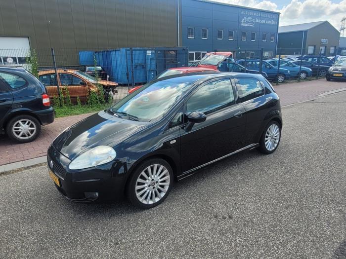 Fiat Grande Punto 1.4 T-Jet 16V Sloopvoertuig (2008, Zwart)