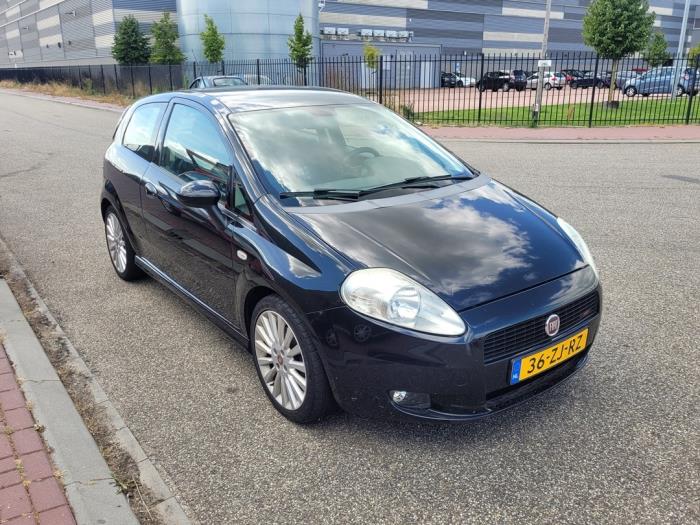 Fiat Grande Punto 1.4 T-Jet 16V Sloopvoertuig (2008, Zwart)