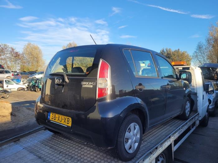 Daihatsu Sirion 2 1.0 12V DVVT Sloopvoertuig (2007, Zwart)