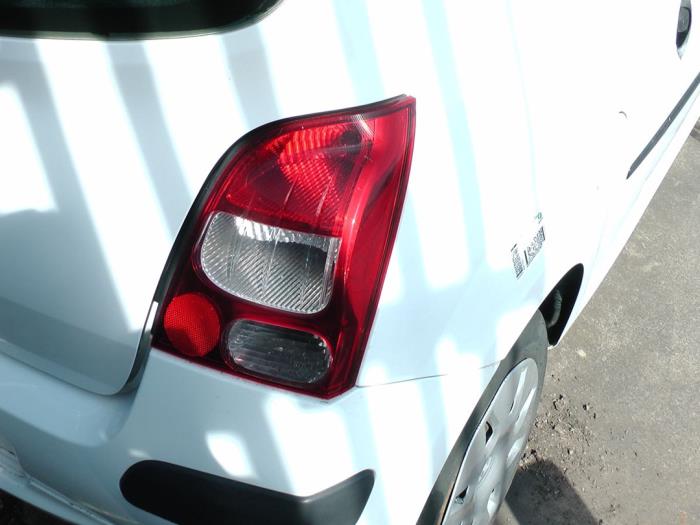 Renault Twingo II 1.2 Samochód złomowany (2009, Bialy)