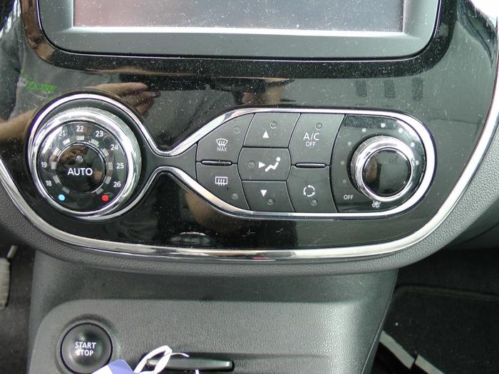 Renault Captur 0.9 Energy TCE 12V Sloopvoertuig (2017, Grijs)