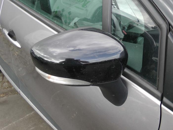 Renault Captur 0.9 Energy TCE 12V Sloopvoertuig (2017, Grijs)