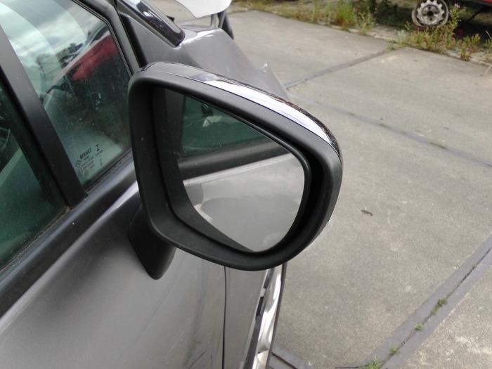 Renault Captur 0.9 Energy TCE 12V Sloopvoertuig (2017, Grijs)