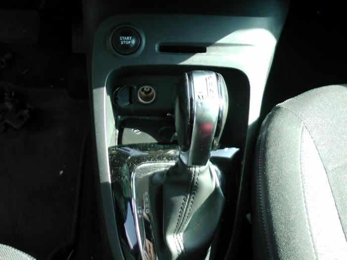 Renault Captur 1.2 TCE 16V EDC Sloopvoertuig (2017, Grijs)