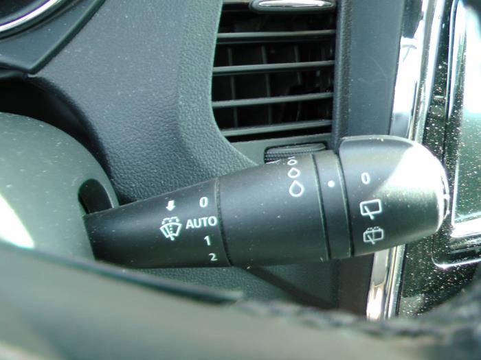 Renault Captur 1.2 TCE 16V EDC Sloopvoertuig (2017, Grijs)