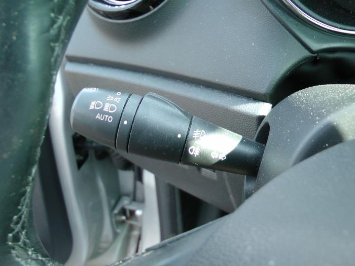 Renault Captur 1.2 TCE 16V EDC Sloopvoertuig (2017, Grijs)