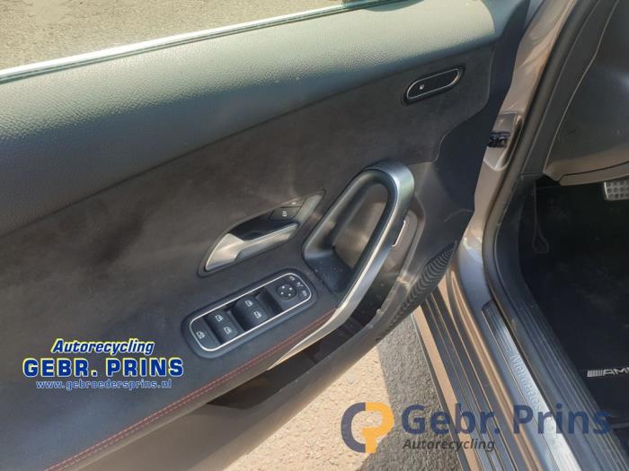 Mercedes A Limousine 1.3 A-180 Turbo Skrotfordon (2020, GRIJS)