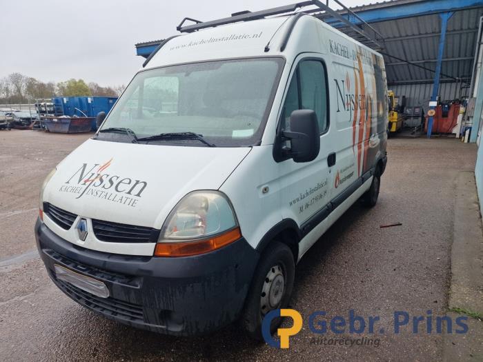 Renault Master II 2.5 dCi 16V 100 Skrotfordon (2007, WIT)