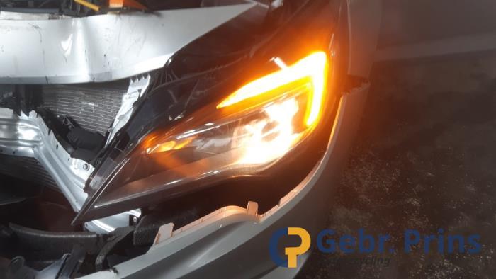 Opel Astra K 1.2 Turbo 12V Sloopvoertuig (2020, Metallic, Zilver)