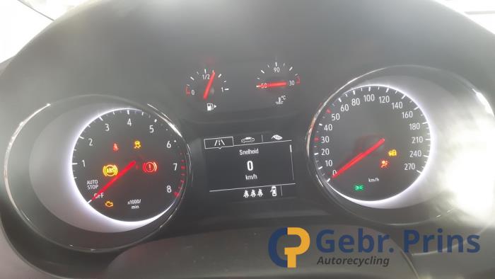 Opel Astra K 1.2 Turbo 12V Sloopvoertuig (2020, Metallic, Zilver)